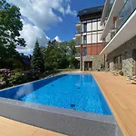 Park - Widokowy D14 Z Dostepem Do Basenu, Sauny, Jacuzzi I Prywatnej Komorki Na Rowery شقة